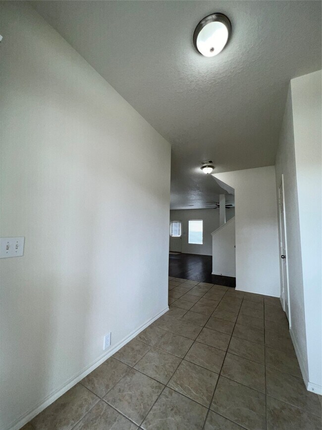 Building Photo - 18823 S Lyford Dr