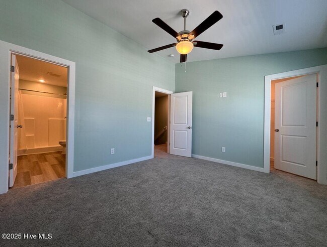 Building Photo - 421 Sunfish LN