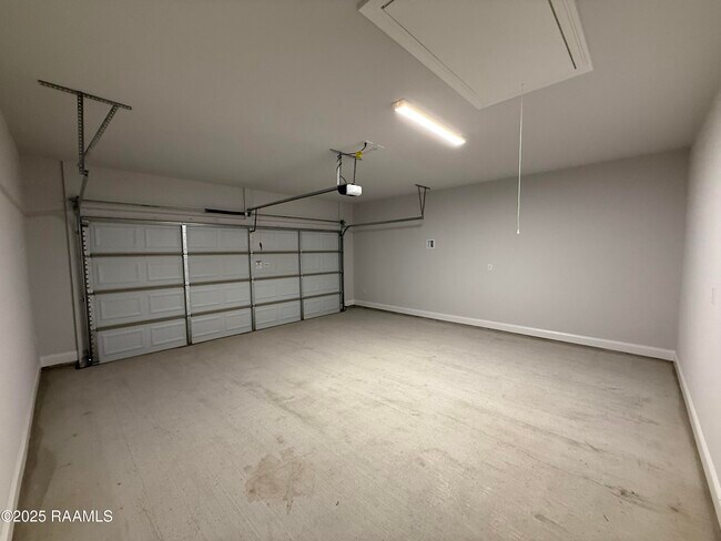 Building Photo - 135 Ridley Ln