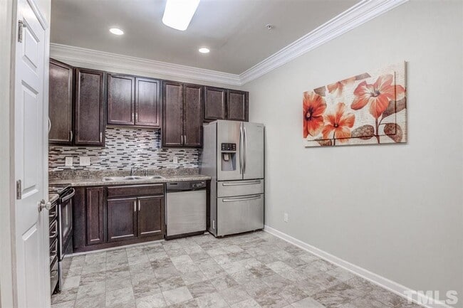 Building Photo - Fantastic 3 Story Townhome in East Raleigh...