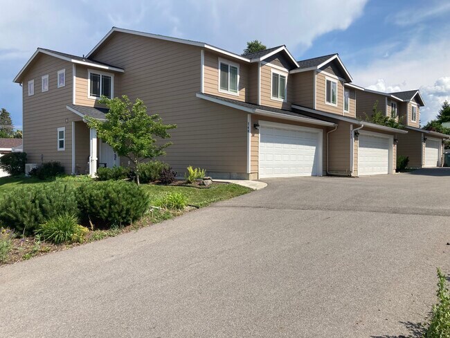 Street view - 752 E Spokane Ave