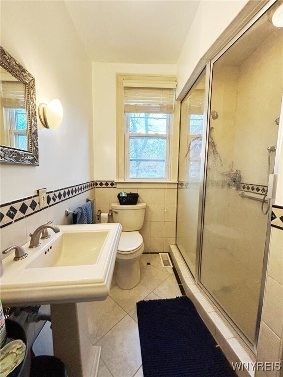 Building Photo - 240 Anderson Pl