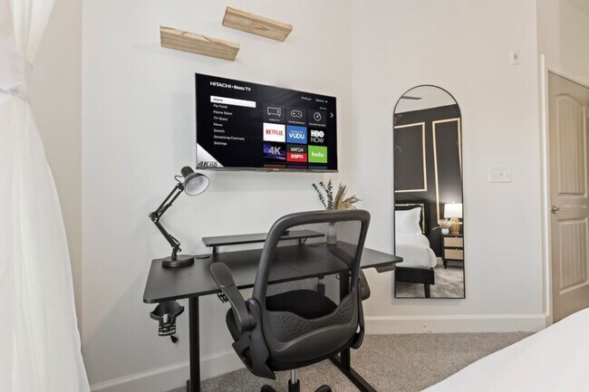 Building Photo - 5250 Town and Country Blvd