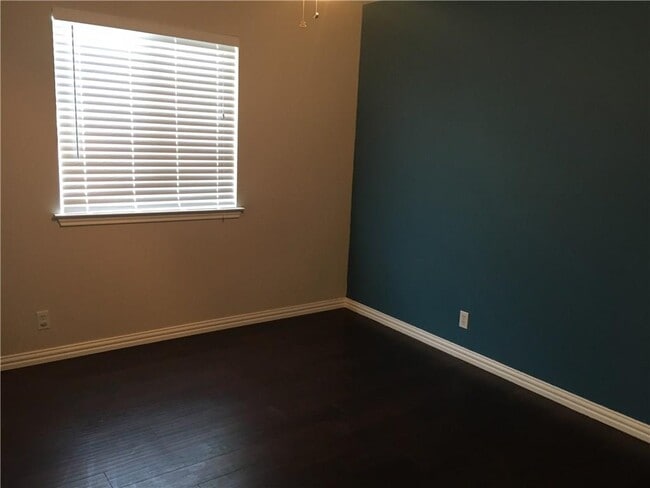 Building Photo - 312 Estate Dr