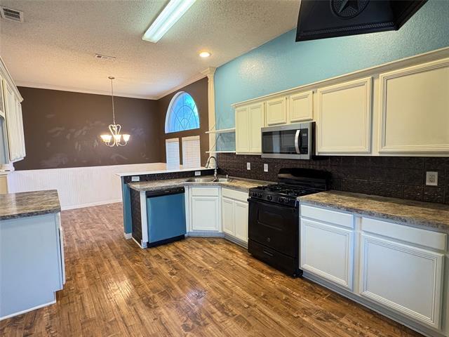 Building Photo - 2925 Goldenwave Dr