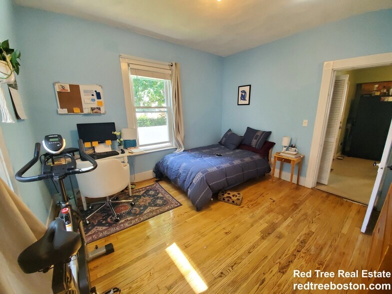 Building Photo - 72 Marshall St