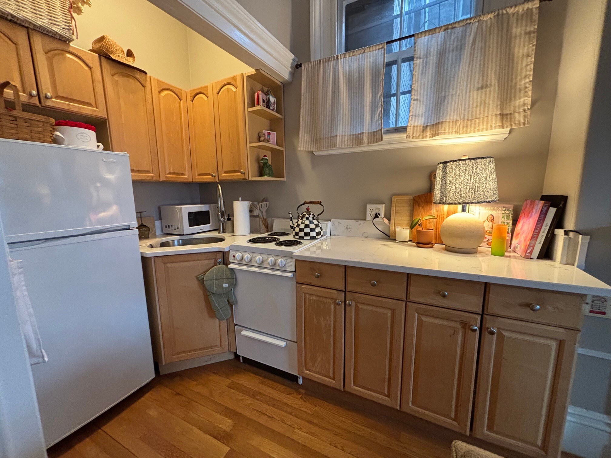 Building Photo - 82 Charles St