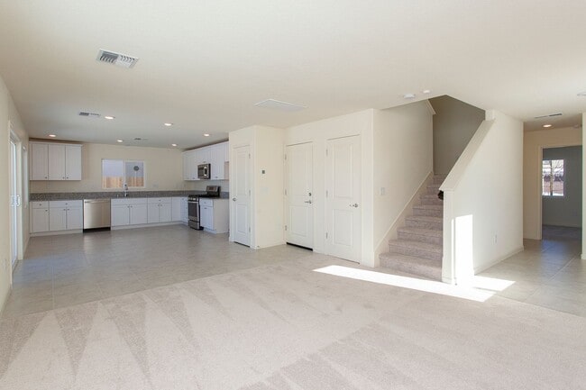 Building Photo - 8981 Quail Fls Dr