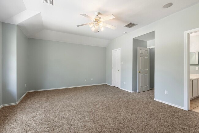 Building Photo - 229 Summerhaze Cir