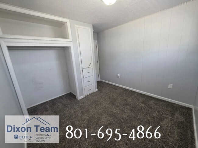 Building Photo - 44 W 150 N