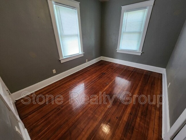 Building Photo - 1407 S 8th St