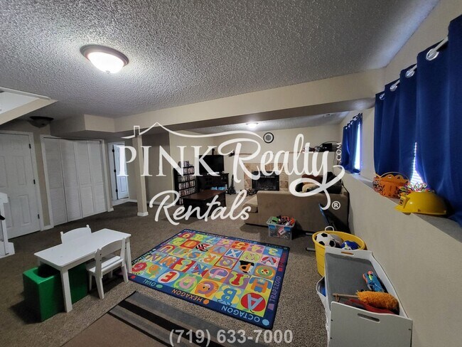 Building Photo - 104 Patchwork Ct