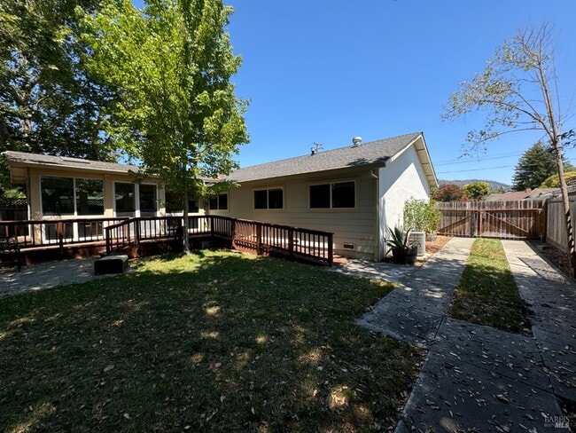 Building Photo - 4845 Marshall Dr