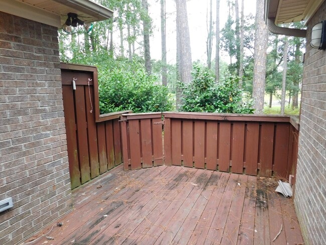 Building Photo - 914 Muirfield Pl