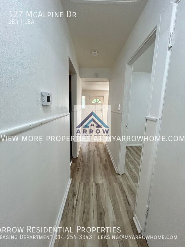 Building Photo - 127 McAlpine Dr-