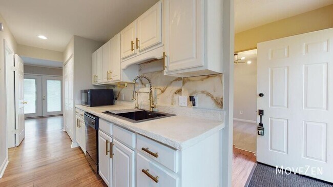 Building Photo - 5008 Alamo Ct