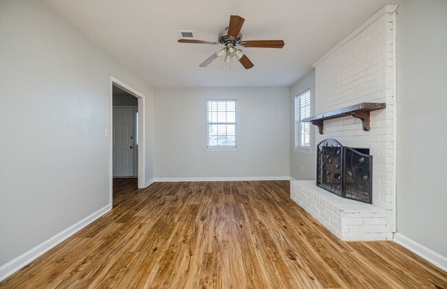 Building Photo - 125 Magnolia Dr