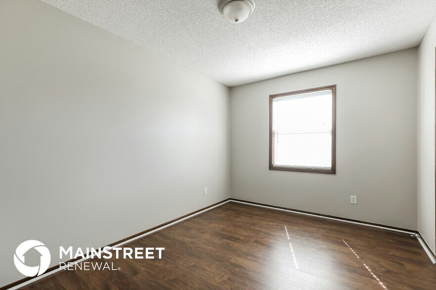 Building Photo - 1210 Aspen Dr