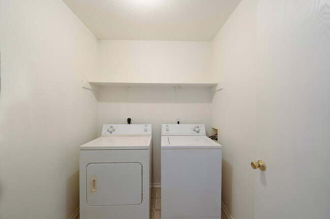 Laundry Room - 4104 Terri Linn