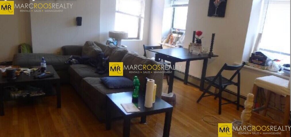 Building Photo - 168 Northampton St