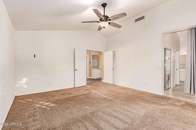 Building Photo - 1110 N Aspen Dr