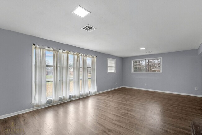 Building Photo - 3114 Timberlane Dr