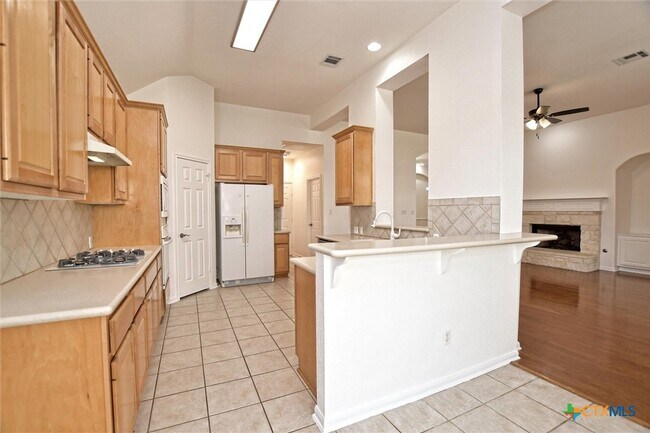 Building Photo - 2632 Henley Dr