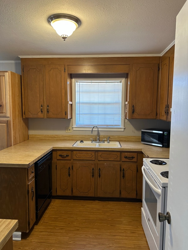 Building Photo - 2211 Shannondoah Dr