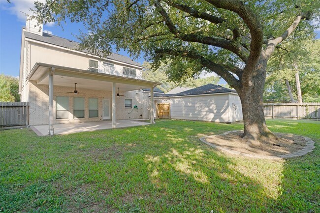 Building Photo - 15414 Willow River Dr