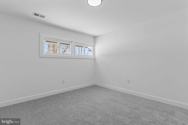 Building Photo - 139 Ivy Hill Rd