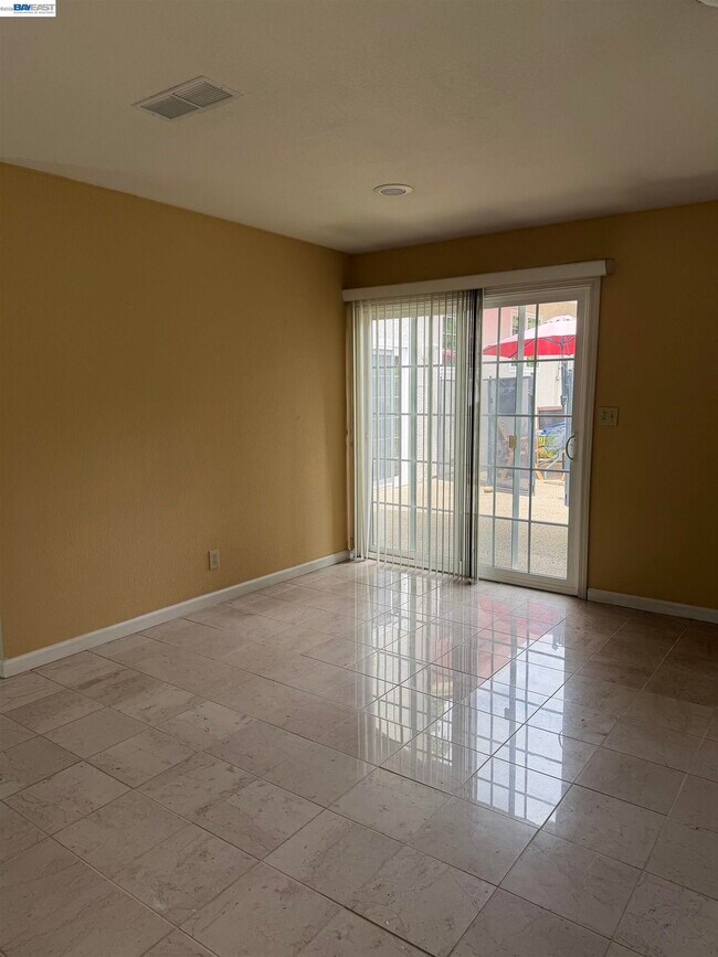 Building Photo - 3885 Aragon Ln