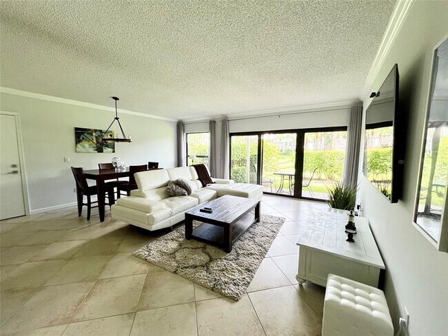 Building Photo - 11863 Wimbledon Cir