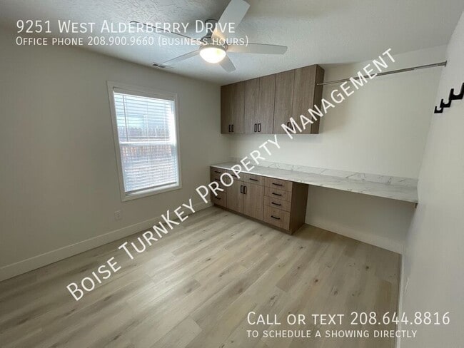Building Photo - 9251 W Alderberry Dr