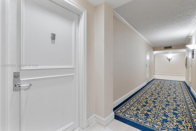 Building Photo - 3530 Mystic Pointe Dr