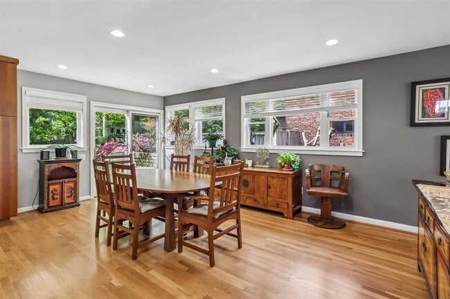 Building Photo - Amazing 5BR/3BA Home in Bethesda,MD - Ready early July!