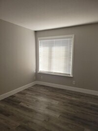 Building Photo - Hialeah- Beautifully Remodeled Single-Story Condo 3-Bedroom Home Near UNLV & Airport