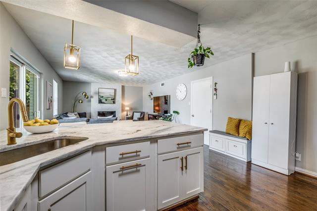 Building Photo - 2410 St Francis Ave