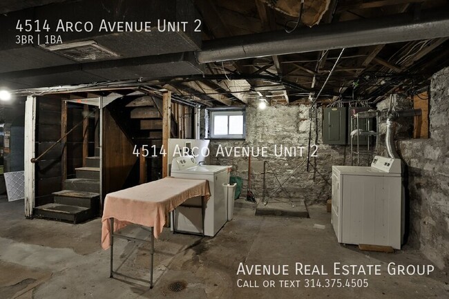 Building Photo - Charming 3-Bed Unit Near The Grove with Mo...