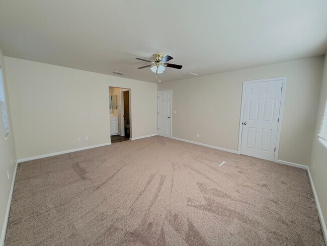 Building Photo - 1330 Riverside Ct