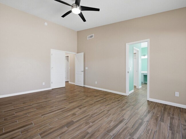 Building Photo - 8647 E Bullrider Pl