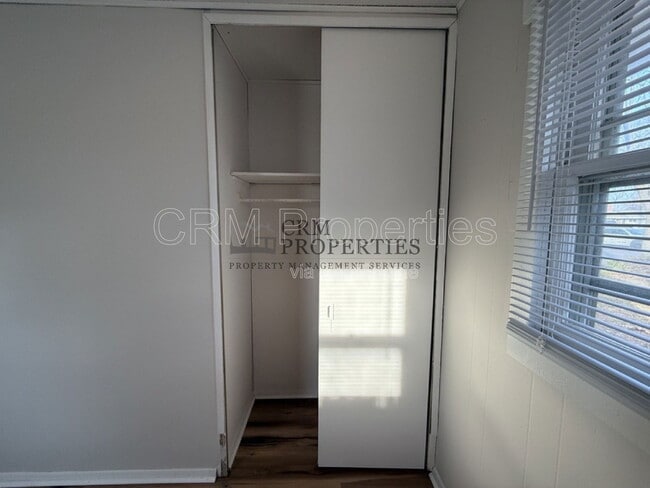 Building Photo - 5115 Arrowhead Blvd