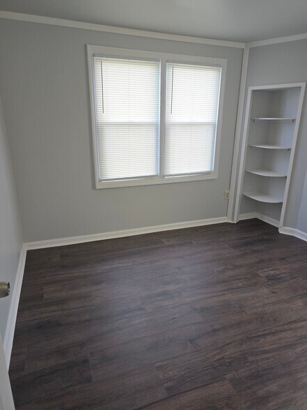 Building Photo - 1932 Magellan Ave