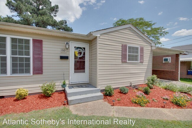 Building Photo - 3 br, 1 bath House - 1313 Great Bridge Blvd