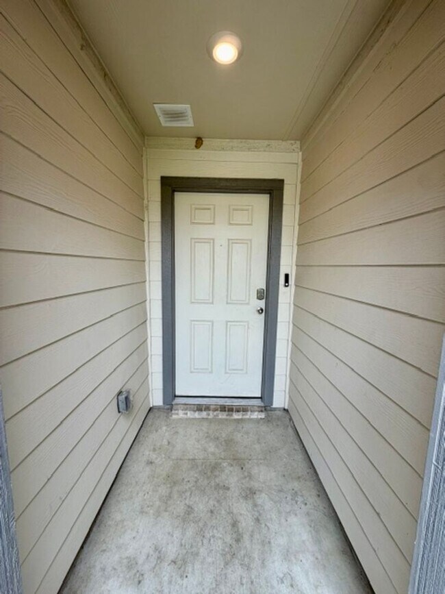 Building Photo - 12516 Tarres Ct.
