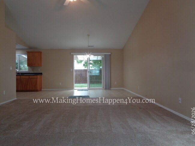 Building Photo - 260 SW Oregon Trail Dr