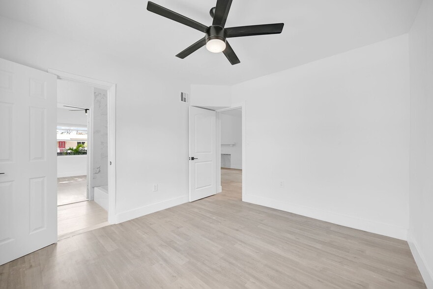 Building Photo - 503 NW 47th St