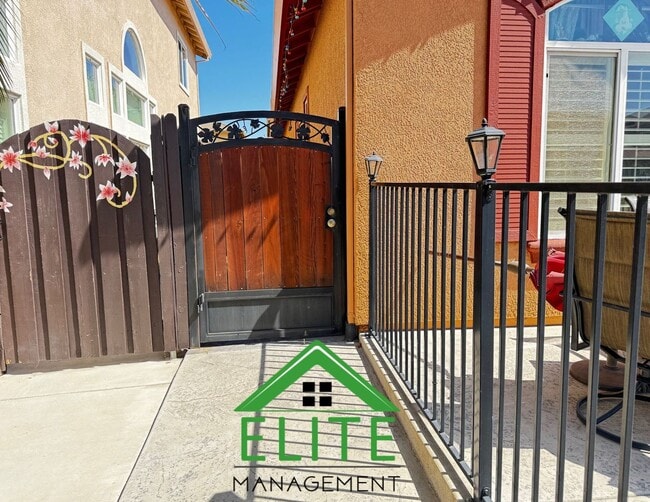 Building Photo - This Home offers a harmonious blend of com...