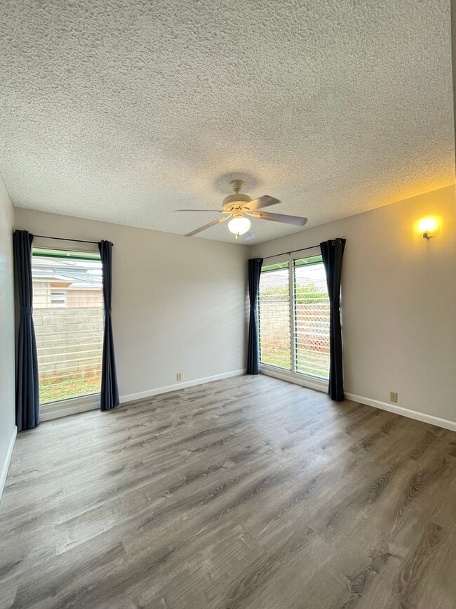 Building Photo - 282 Lunalilo Home Rd