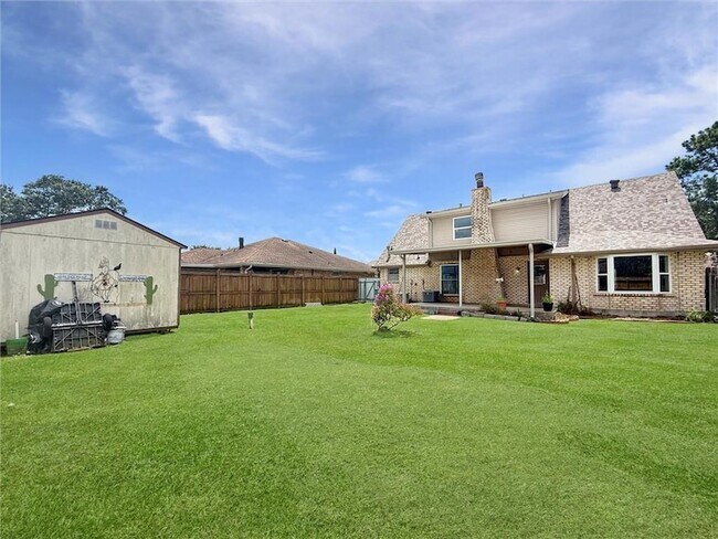 Building Photo - 2733 W Friendship Dr