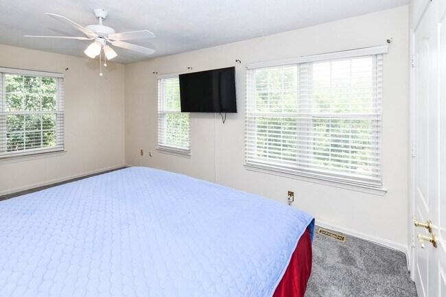 Building Photo - 1401 Deep Gorge Ct